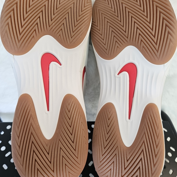 Nike Court Air Zoom Vapor Pro 2 Women’s Size 9.5 White FV5554-101 NWOB - Picture 5 of 8